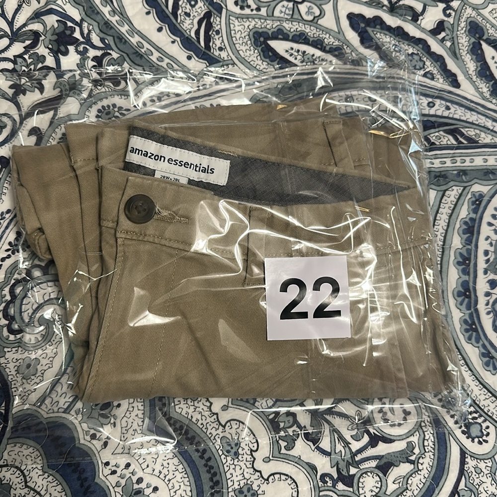 Men's khakis - Picture 6 of 6